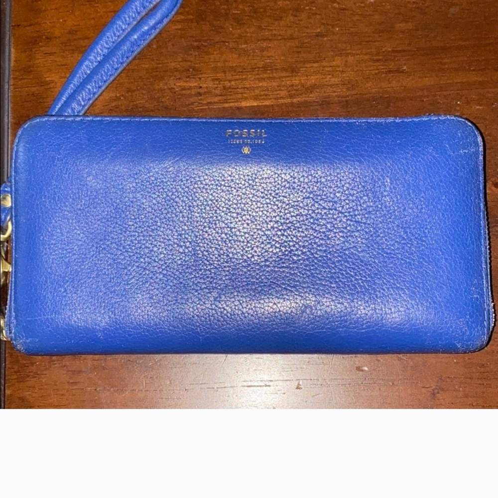 Fossil Blue Leather Wristlet Wallet